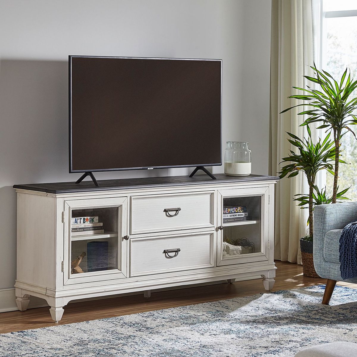 Liberty Furniture Allyson Park Entertainment TV Stand in Wirebrushed White