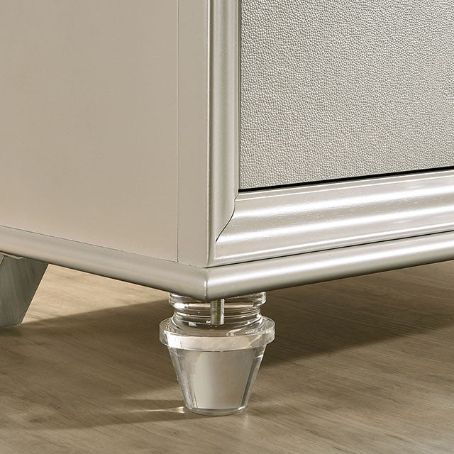 Maddie Bed White & Silver