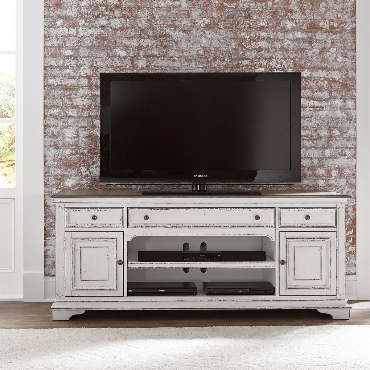 Liberty Magnolia Manor Entertainment TV Stand in Antique White