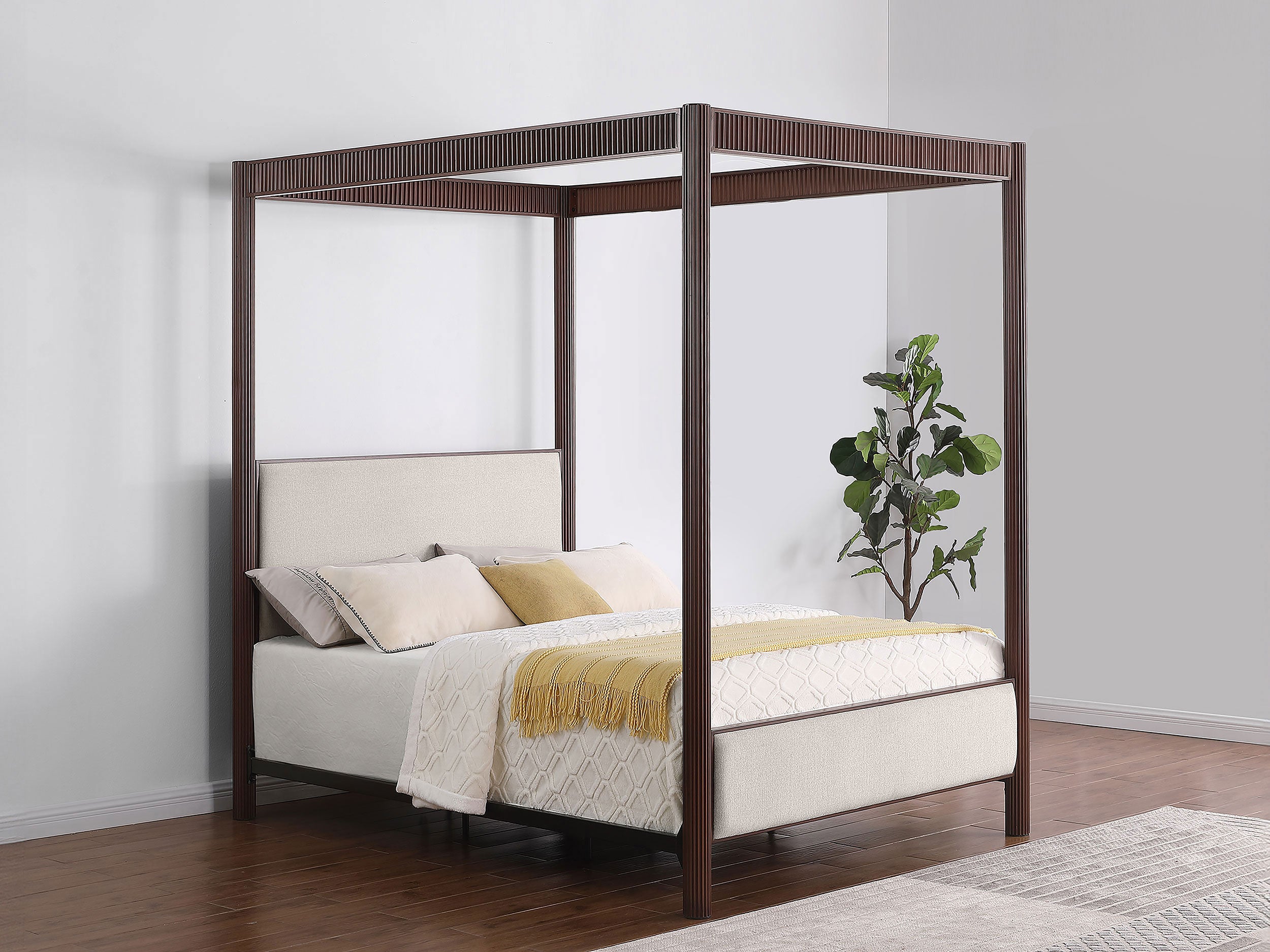 Zimmerlee Eastern King & Queen Bed